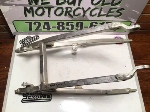 2000 96-00 Suzuki RM250 rm 250  Subframe Sub Frame Rear Seat Mount 41200-36E00