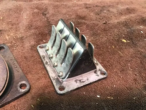 1978 Yamaha DT250 reeds intake manifold rubber intake