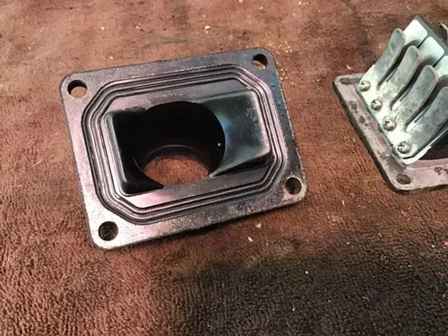 1978 Yamaha DT250 reeds intake manifold rubber intake