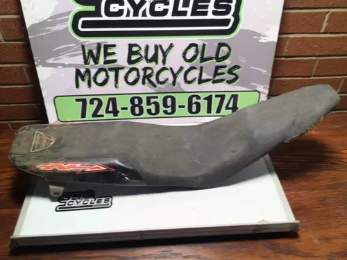 03-05 YAMAHA YZ250F YZ450F YZ 250F OEM FOAM PAN SEAT SADDLE RAILS BAS