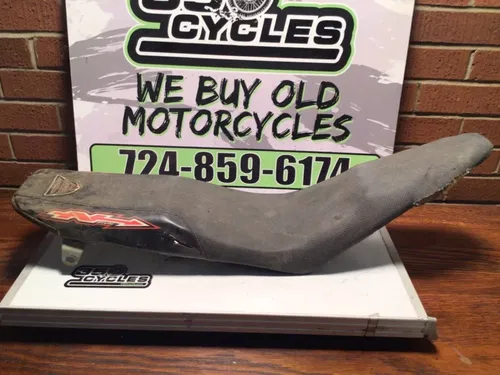 03-05 YAMAHA YZ250F YZ450F YZ 250F OEM FOAM PAN SEAT SADDLE RAILS BAS