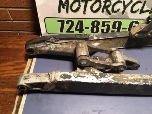 1989 89 Kawasaki KX250 KX 250 125 Rear Swingarm Swing Arm Pivot Suspension