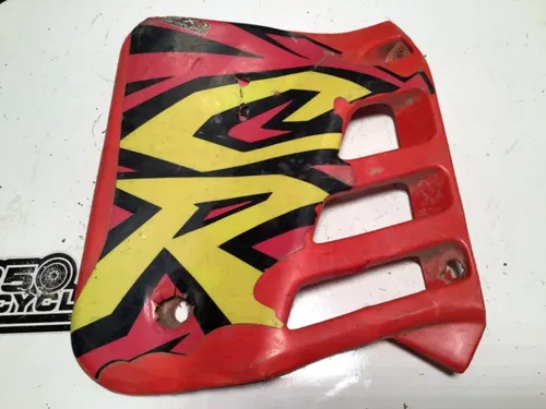 CR 125 HONDA ** 1987 CR 125R 1987 RADIATOR SHROUD cr125