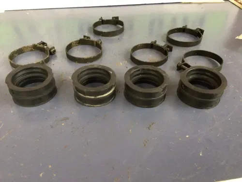 Honda VF700 VF750 Carburetor Intake Boots Carb holders 16211-MB0-000 11-4680
