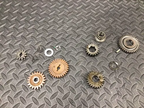2004 Suzuki LTZ400 z400 Crank Reduction oil pump Gears Misc 2003-2007