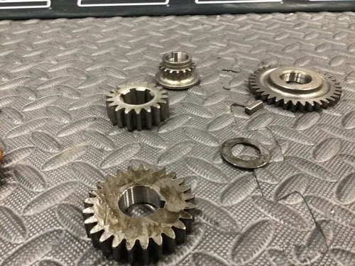 2004 Suzuki LTZ400 z400 Crank Reduction oil pump Gears Misc 2003-2007