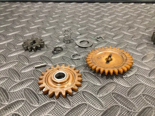 2004 Suzuki LTZ400 z400 Crank Reduction oil pump Gears Misc 2003-2007