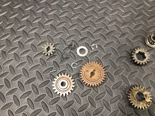 2004 Suzuki LTZ400 z400 Crank Reduction oil pump Gears Misc 2003-2007