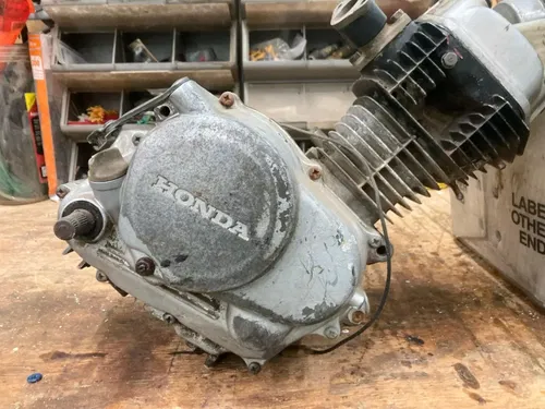 1981 Honda XR80r Xr80 Engine Top Bottom End Block Crankcase  motor 80cc cylinder