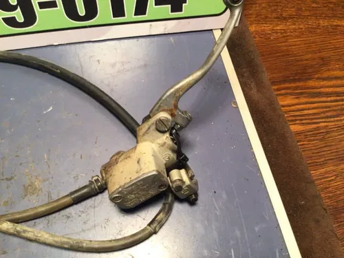 1992 1993 Honda CR125 CR250 CR500 Front Brake System Master Cylinder Caliper