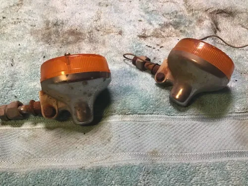 1970 Honda CB750 front turn signals
