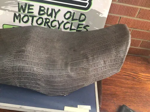 1981 Yamaha Virago XV 750 Seat Front Drivers Seat & Rear Passenger Seat