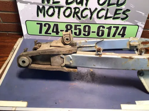 1996 96 Yamaha XT225 XT-225 / OEM Original SWINGARM SWING ARM serow linkage