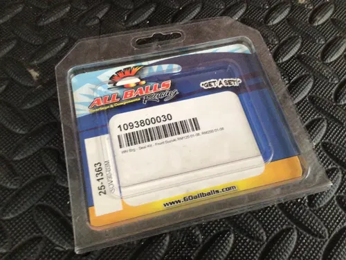 ALL BALLS Front Wheel Bearing Kit for Suzuki RM125 / RM250 01-08