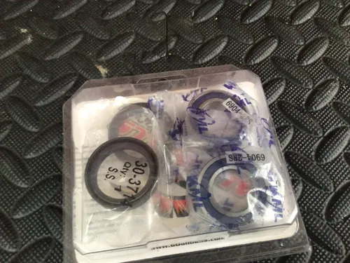 ALL BALLS Front Wheel Bearing Kit for Suzuki RM125 / RM250 01-08