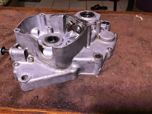 1989 - 1991 SUZUKI RM125 RM 125 left crank case crankcase engine case