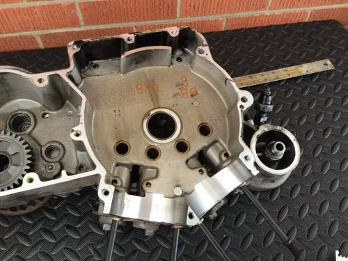 1993 HARLEY-DAVIDSON SPORTSTER 883 XLH883 ENGINE MOTOR RIGHT CRANKCASE CASE RH
