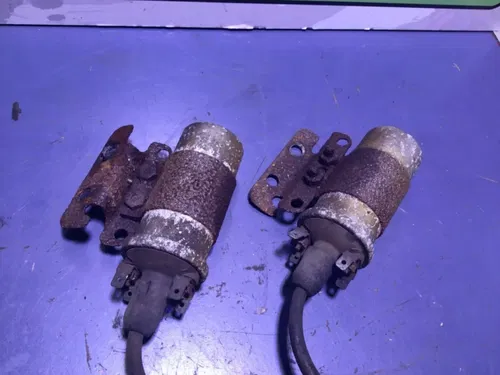 Triumph T100 Daytona Twin T100C T100R Trophy  dual ignition coils For parts