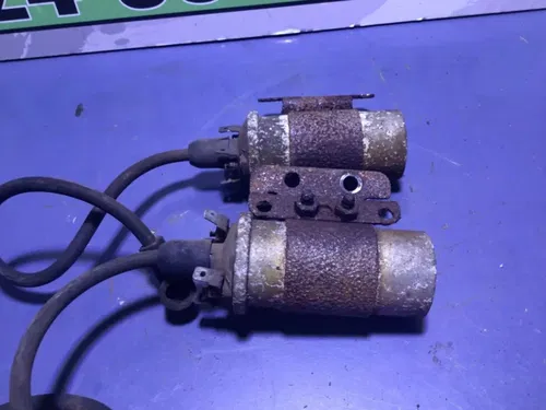 Triumph T100 Daytona Twin T100C T100R Trophy  dual ignition coils For parts