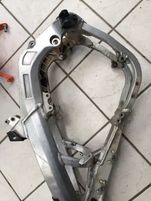 Suzuki RM-Z450 - Stock Main Frame Chassis - 2005 RMZ 450 OEM BOS ONLY RMZ450