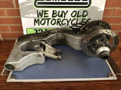 1999 TRIUMPH 955I SINGLE SIDED SWINGARM AND WHEEL DAYTONA / SPEED TRIPLE