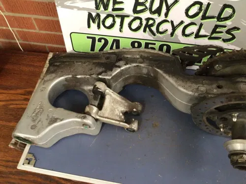 1999 TRIUMPH 955I SINGLE SIDED SWINGARM AND WHEEL DAYTONA / SPEED TRIPLE