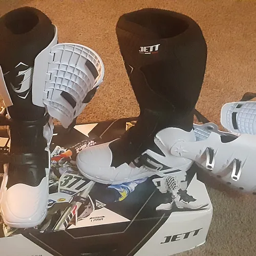 Jett boots, new size 10.5 US