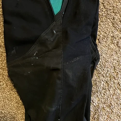 Used answer pants size 34 