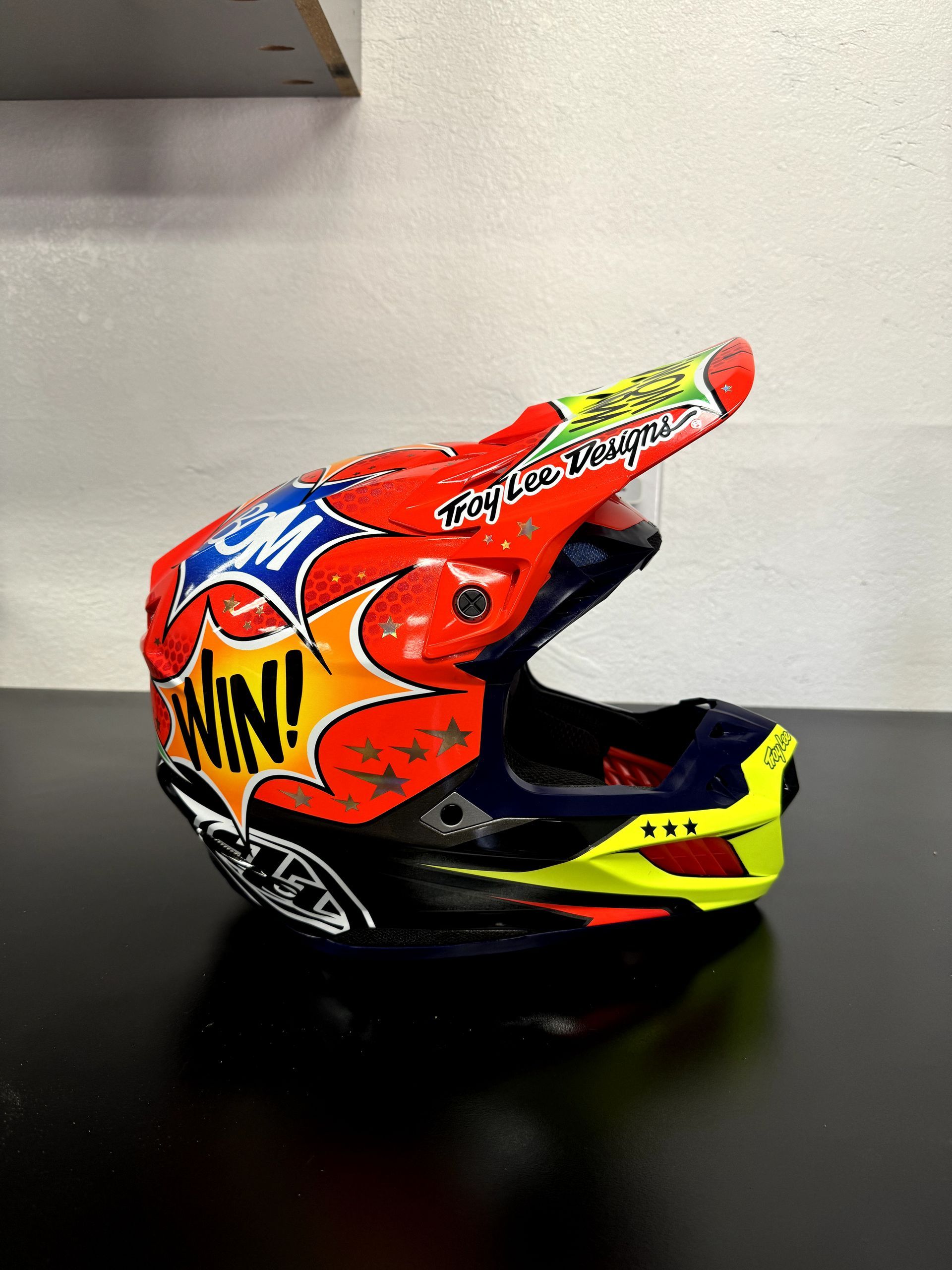 Troy Lee Designs SE5 Composite Helmet MIPS Cosmic Explosion