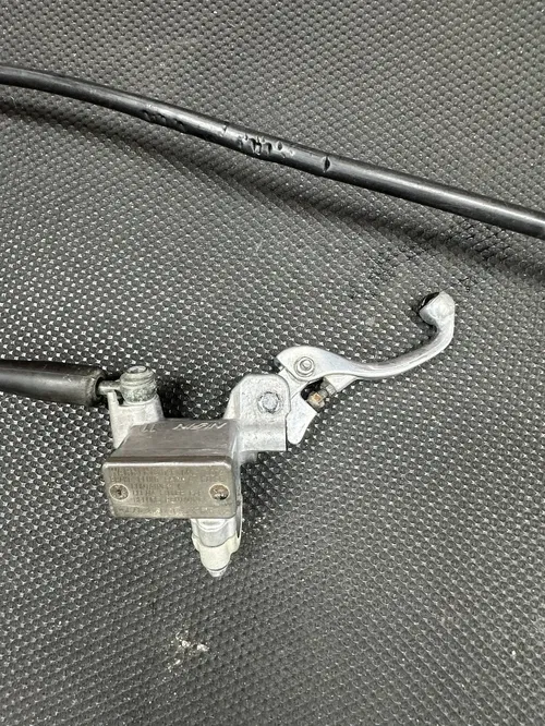 Yamaha Front Brake Complete System Caliper / Master Cylinder YZ250F 2004