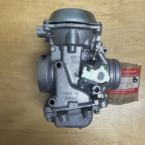 Suzuki NOS Carburetor GSX 1100F (B)