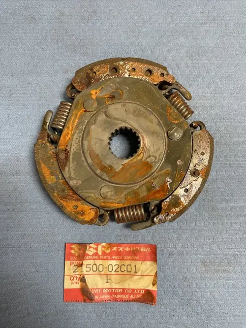 Suzuki 21500-02C01 clutch
