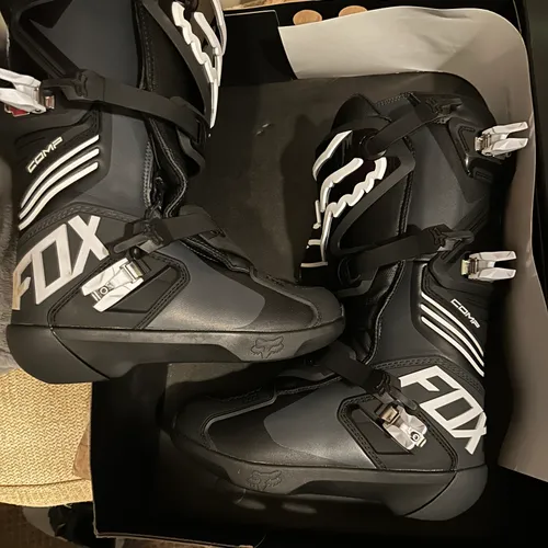 Fox riding boots -new