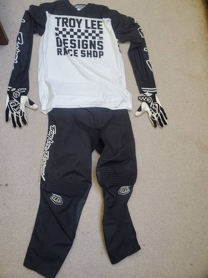 Troy Lee Designs Gear Combo - Size M/32