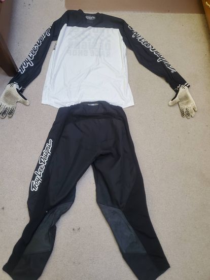 Troy Lee Designs Gear Combo - Size M/32