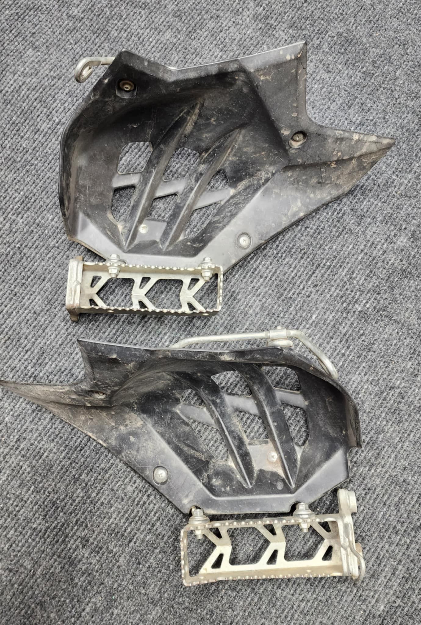 Stock Foot Pegs With Heel Guards 