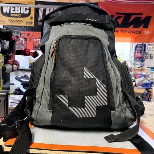SPY backpack - 1999 edition - unbelievable vintage find
