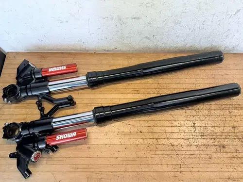 21-25 KAWASAKI NINJA ZX10R ZX10 OEM SHOWA FRONT FORKS TUBES SUSPENSION STRAIGHT
