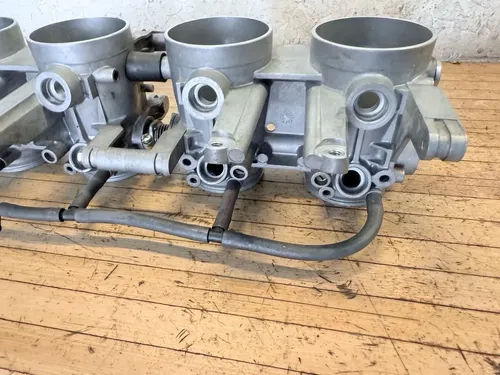 07 08 GSXR 1000 MAIN THROTTLE BODY BODIES RACK - BARE