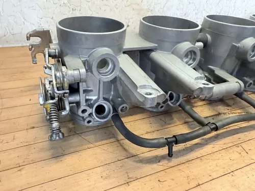 07 08 GSXR 1000 MAIN THROTTLE BODY BODIES RACK - BARE