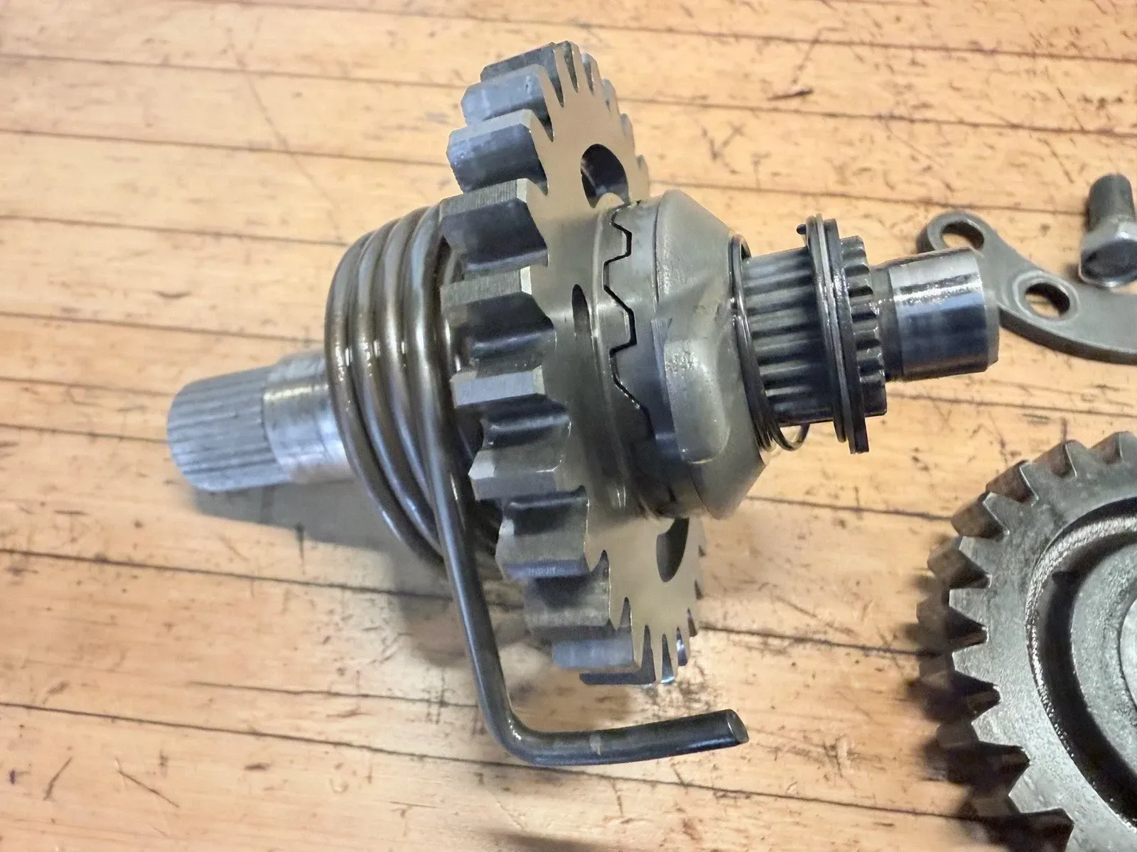 2004 04-08 KAWASAKI KX250F OEM ENGINE KICKSTART KICK START SHAFT W IDLER GEAR