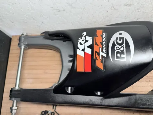 14-16 KTM RC390 RC 390 Rear OEM Swingarm Swing Arm Suspension Hugger Fender Bolt