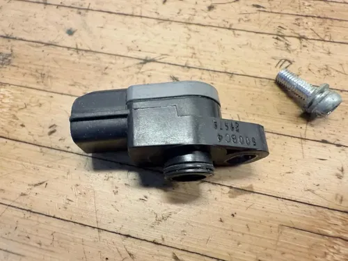 03-08 Suzuki GSXR 1000 OEM Throttle Position Sensor TPS 13580-18G00