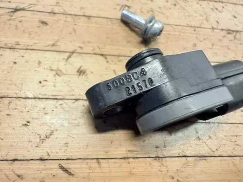 03-08 Suzuki GSXR 1000 OEM Throttle Position Sensor TPS 13580-18G00