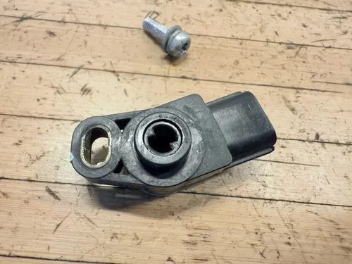 03-08 Suzuki GSXR 1000 OEM Throttle Position Sensor TPS 13580-18G00