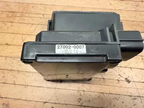 05-06 2005-2006 Kawasaki Ninja ZX6R ZX 636 RELAY ASSEMBLY FUSE BOX 27002-0007