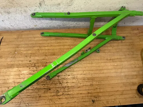 1999 99-02 KX250 KX 250 Subframe Rear Chassis Seat Rail Support Bracket Mount