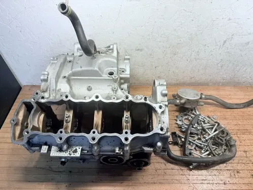 05-06 KAWASAKI NINJA ZX6R ZX636 OEM ENGINE MOTOR CRANKCASE CRANK CASES BLOCK SET