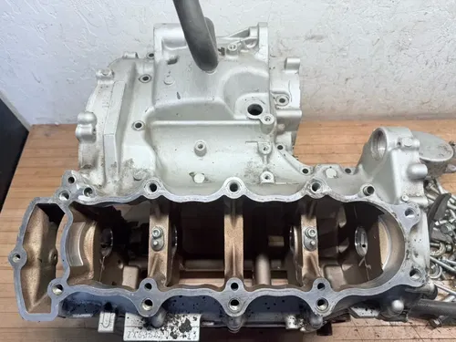 05-06 KAWASAKI NINJA ZX6R ZX636 OEM ENGINE MOTOR CRANKCASE CRANK CASES BLOCK SET