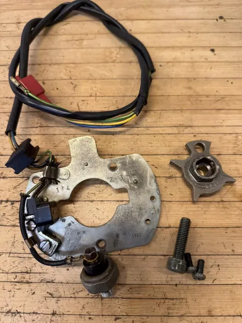95-01 Suzuki GSF 1200 Bandit Mk1 Engine Timing Ignition Advancer Plate Rotor